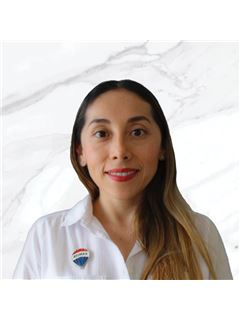Paola Chalé Sanchez - RE/MAX MID