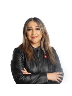 Marcela Chapa - RE/MAX Life