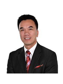 Zarn Ha - REMAX Revolution