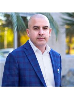 Jaime Flores - RE/MAX Top Producers