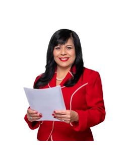 Laura Labor Aparicio - RE/MAX Top Producers