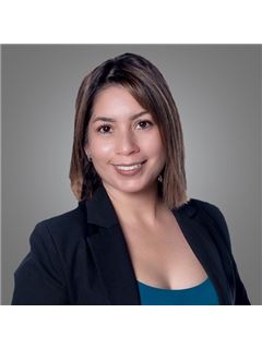 Neida Cazares - RE/MAX Top Producers