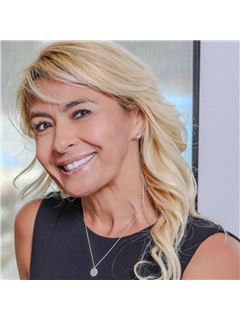 Petrina Jo Reutgen - RE/MAX Top Producers