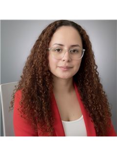 Jennifer Pineda Reyes - RE/MAX Excellence Realty