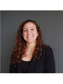 Valentina Villa - RE/MAX Excellence Realty