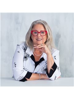Stacey Handman - RE/MAX Premier Group