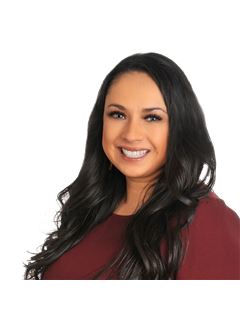Mina Piña - RE/MAX Executives