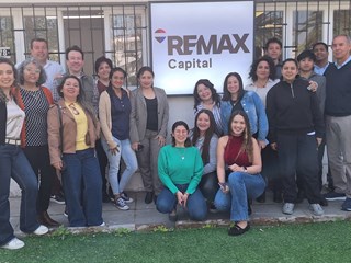 Office of RE/MAX - CAPITAL - Providencia