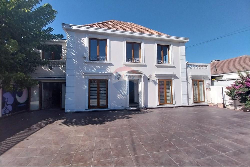 Residential - Hus - Ñuñoa, Santiago, Metropolitana De Santiago - CL - estacionamiento a.jpg - Annet - 1028085003-103