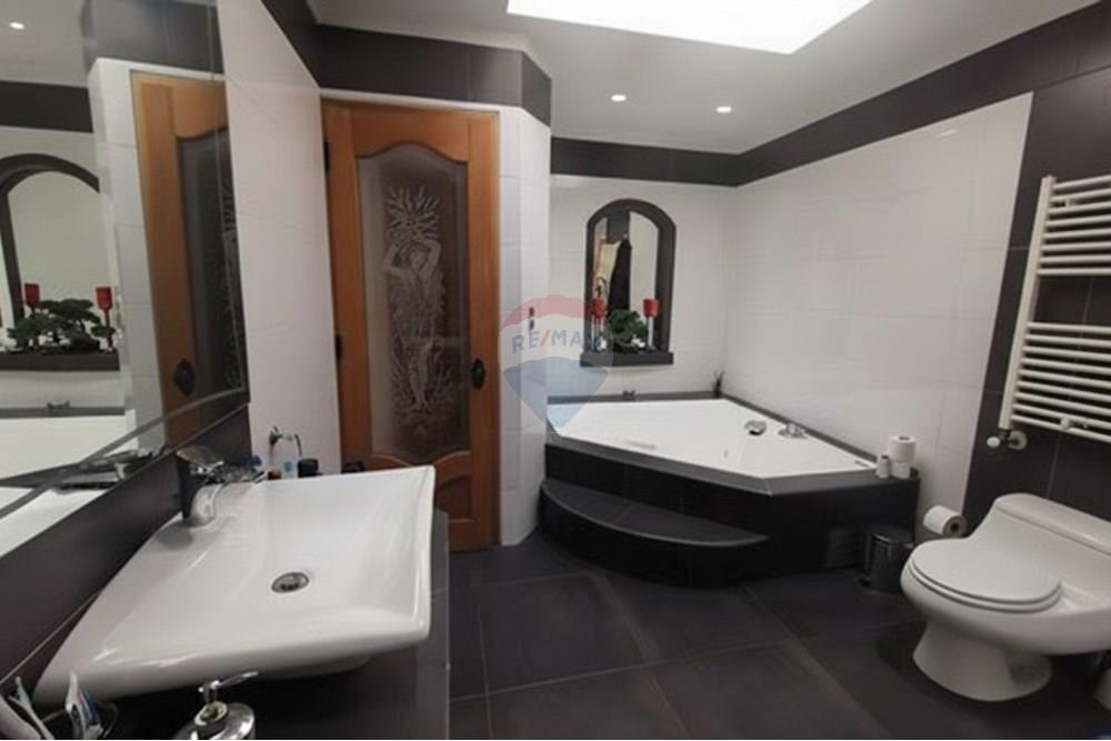 Residential - Отдельно стоящий дом - Las Condes, Santiago, Metropolitana De Santiago - CL - staging-digital (5).jpeg - 1028050218-24