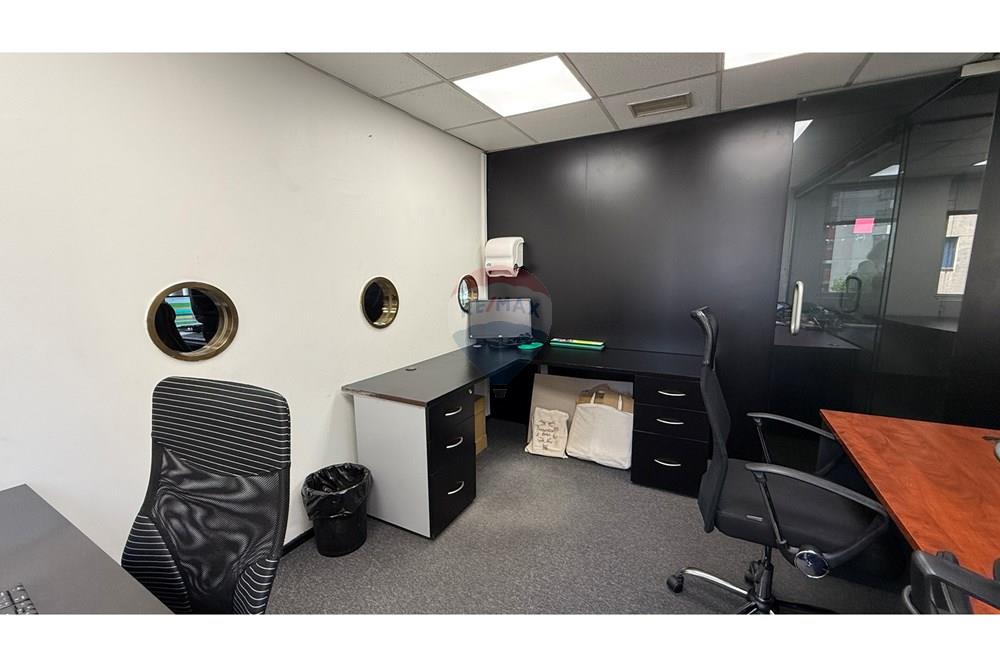 Commercial - Office Space - Las Condes, Santiago, Metropolitana De Santiago - CL - IMG_0215.JPG - Office - 1028109022-1007