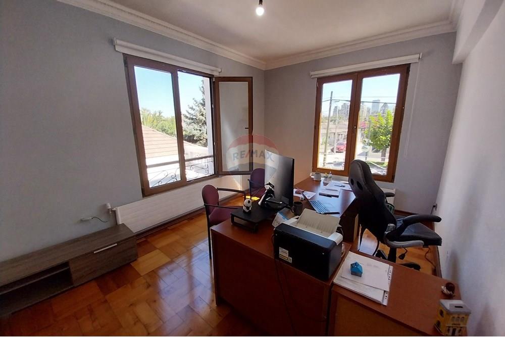 Residential - Hus - Ñuñoa, Santiago, Metropolitana De Santiago - CL - Ofi 1 pieza 2a.jpg - Soverom - 1028085003-103
