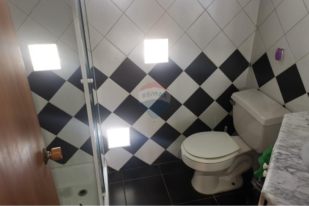 Residential - Отдельно стоящий дом - Las Condes, Santiago, Metropolitana De Santiago - CL - IMG_20250514_150122[1].jpg - 1028050218-24