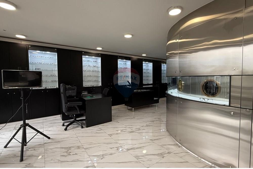 Commercial - Office Space - Las Condes, Santiago, Metropolitana De Santiago - CL - IMG_0191.JPG - Aula Penerimaan Tamu - 1028109022-1007