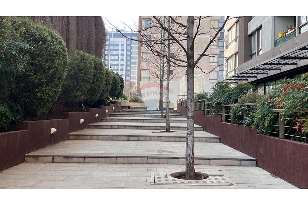 Konut - Müstakil Daire - Santiago, Santiago, Metropolitana De Santiago - CL - WhatsApp Image 2025-07-05 at 12.00.16 PM (17).jpeg - 1028050221-16