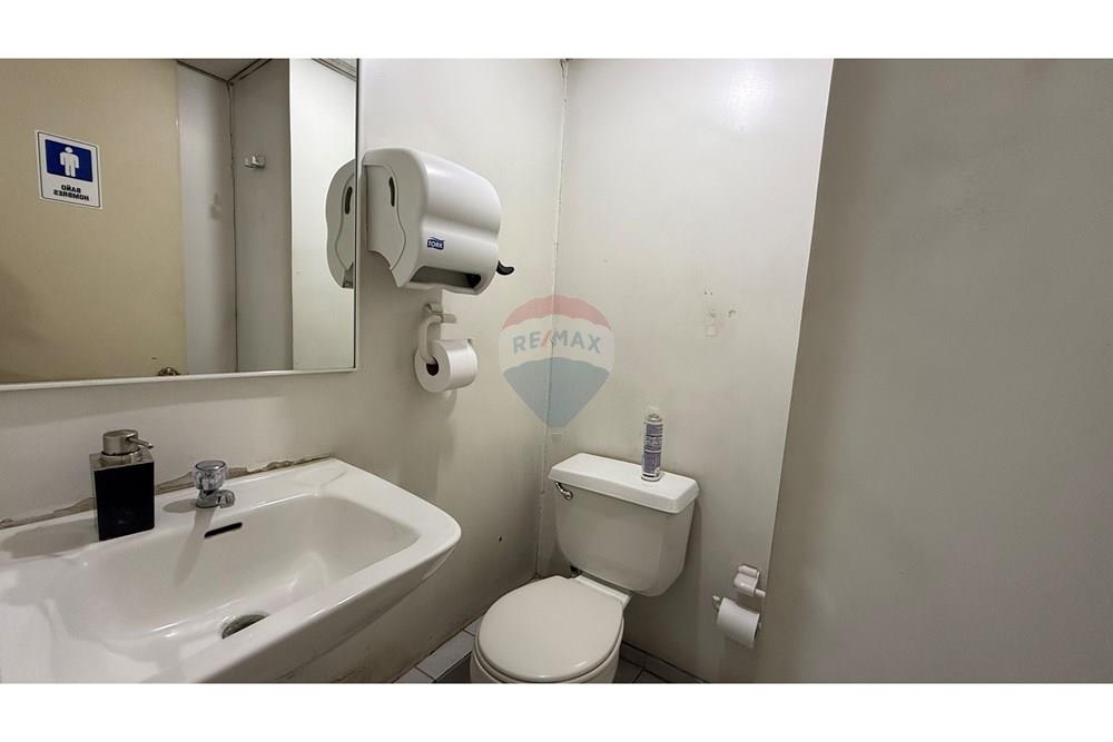 Commercial - Office Space - Las Condes, Santiago, Metropolitana De Santiago - CL - IMG_0206.JPG - Kamar Mandi - 1028109022-1007