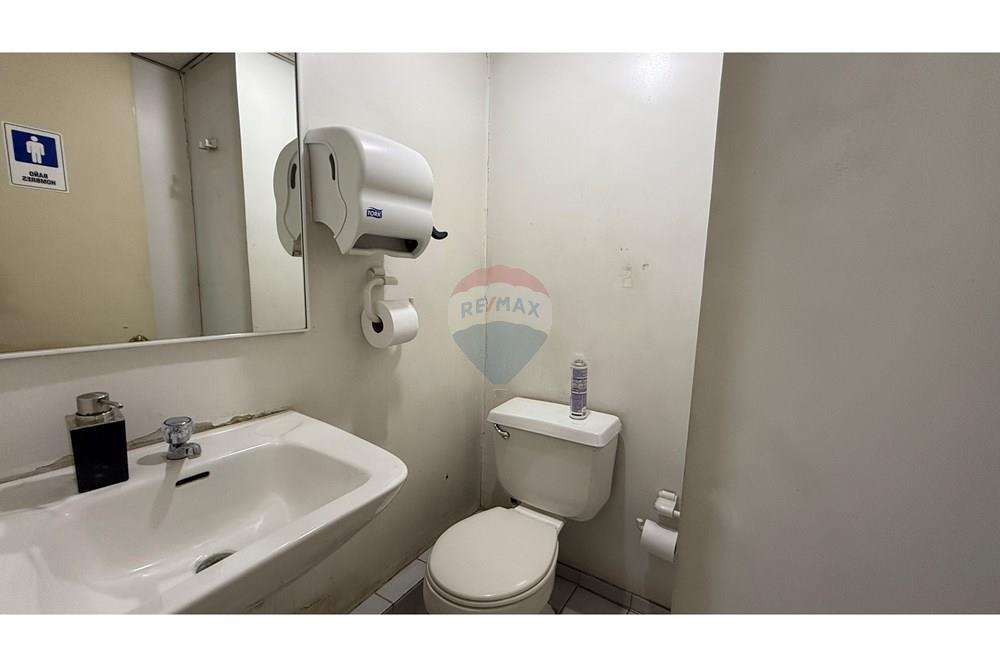 Commercial - Office Space - Las Condes, Santiago, Metropolitana De Santiago - CL - IMG_0207.JPG - Kamar Mandi - 1028109022-1007