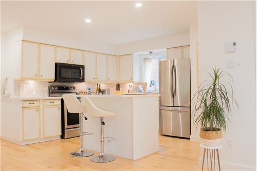 Residential - Condo/Apartment - Longueuil, Canada - Canada