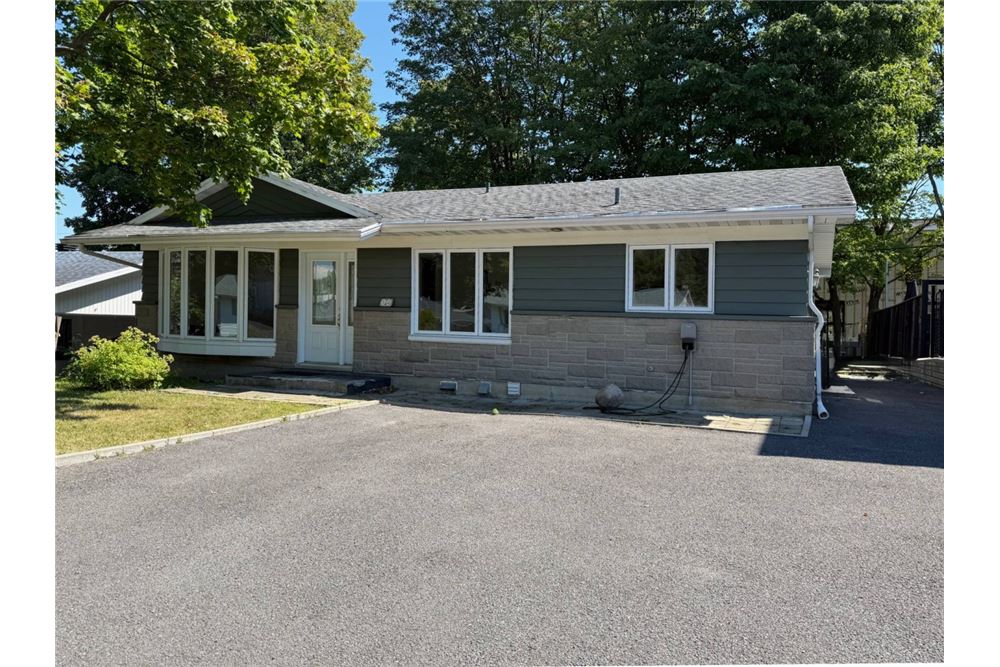 Woningbouw - Duplex - Pintendre, Canada - Canada - 1 - 1030096025-1236