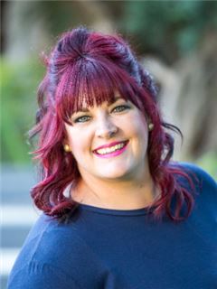 営業 - Marcelle van Niekerk - RE/MAX First - Bloemfontein