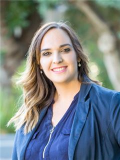 Mari Bezuidenhout - RE/MAX First - Bloemfontein