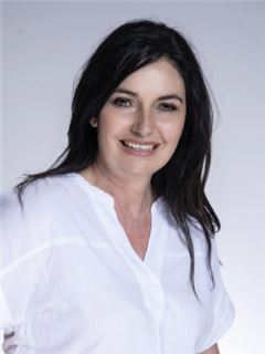 営業 - Bernadette Reyneke - RE/MAX First - Bloemfontein