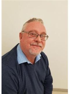 営業 - Gerrie De Bruin - RE/MAX First - Bloemfontein