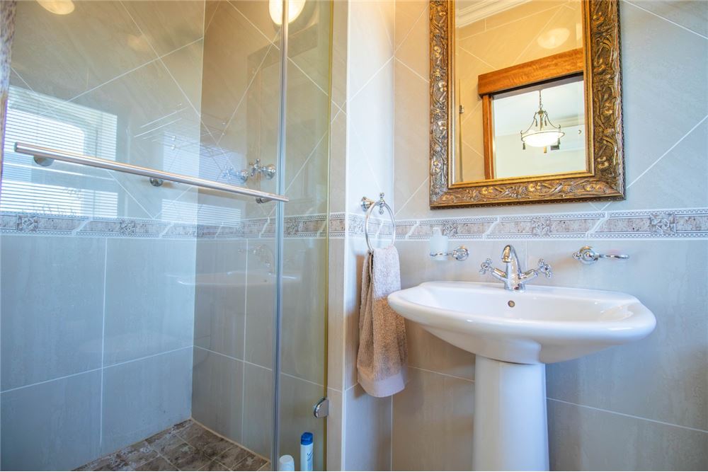 Residential - ਅਲੱਗ ਥਲੱਗ ਬਣਿਆ ਹੋਇਆ ਘਰ - Caribbean Beach, North West - South Africa - 21 - 1031416034-325