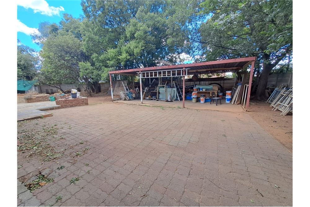 Residential - Hiša večstanovanjska - Brackenhurst, Gauteng - South Africa - 31 - 1031421032-350