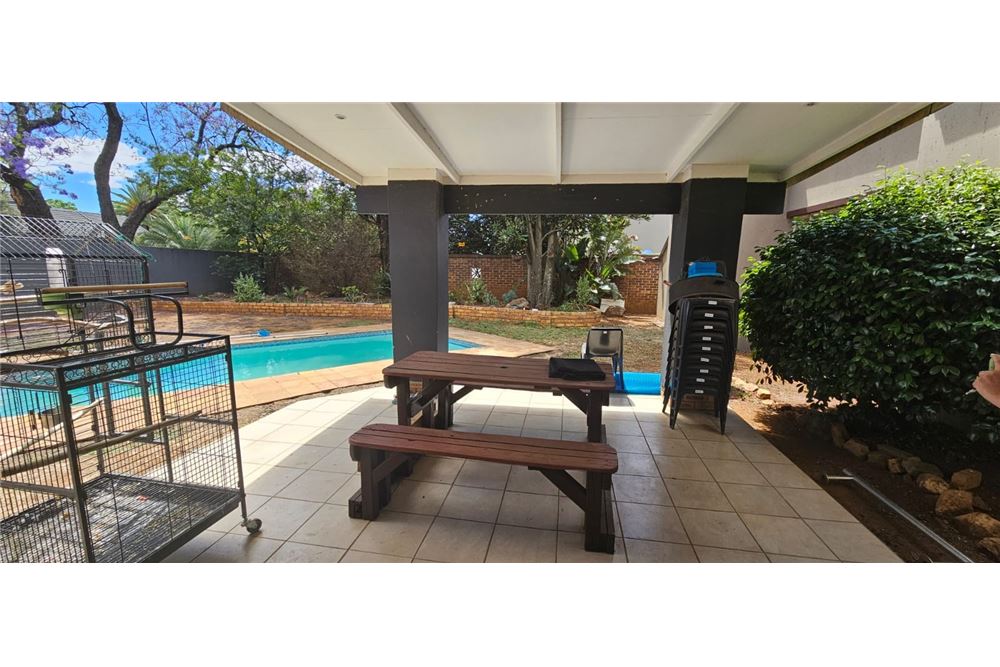 Residential - Hiša večstanovanjska - Brackenhurst, Gauteng - South Africa - 33 - 1031421032-350