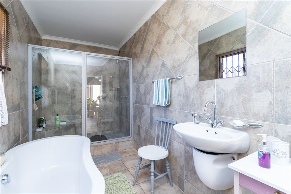 Rezidenčná - Samostatný dom - Melodie, North West - South Africa - 16 - 1031416005-324