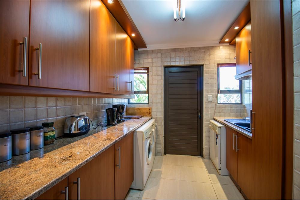 Residential - ਅਲੱਗ ਥਲੱਗ ਬਣਿਆ ਹੋਇਆ ਘਰ - Caribbean Beach, North West - South Africa - 16 - 1031416034-325