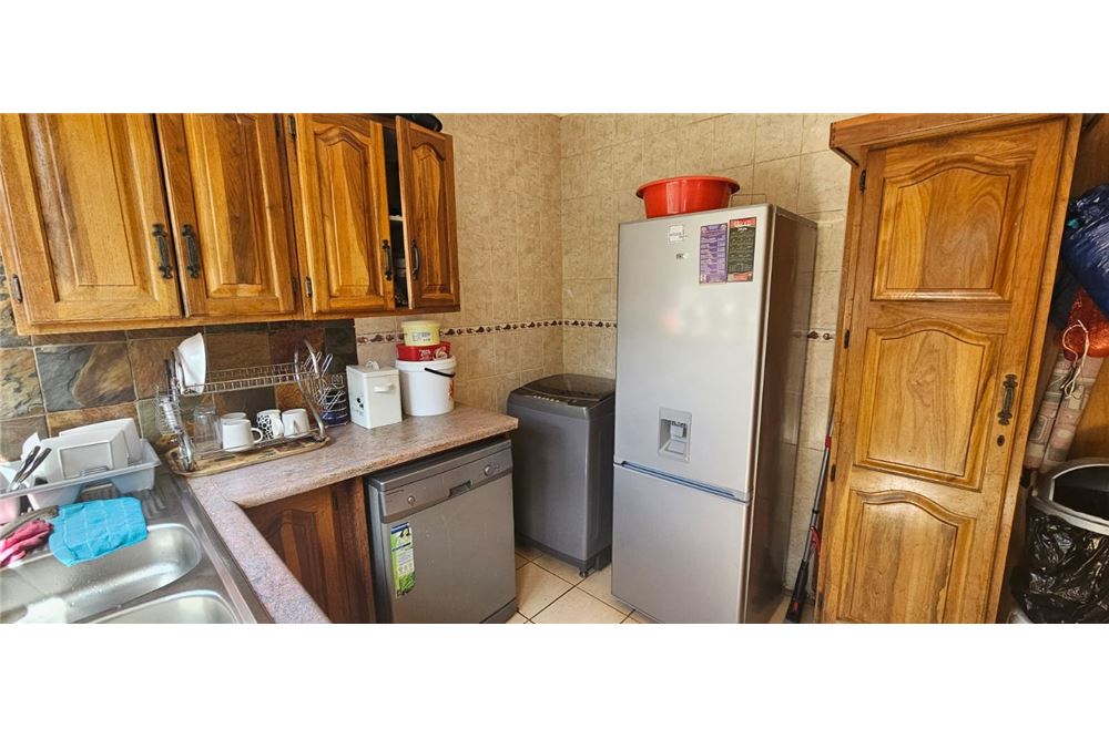 Residential - Hiša večstanovanjska - Brackenhurst, Gauteng - South Africa - 6 - 1031421032-350