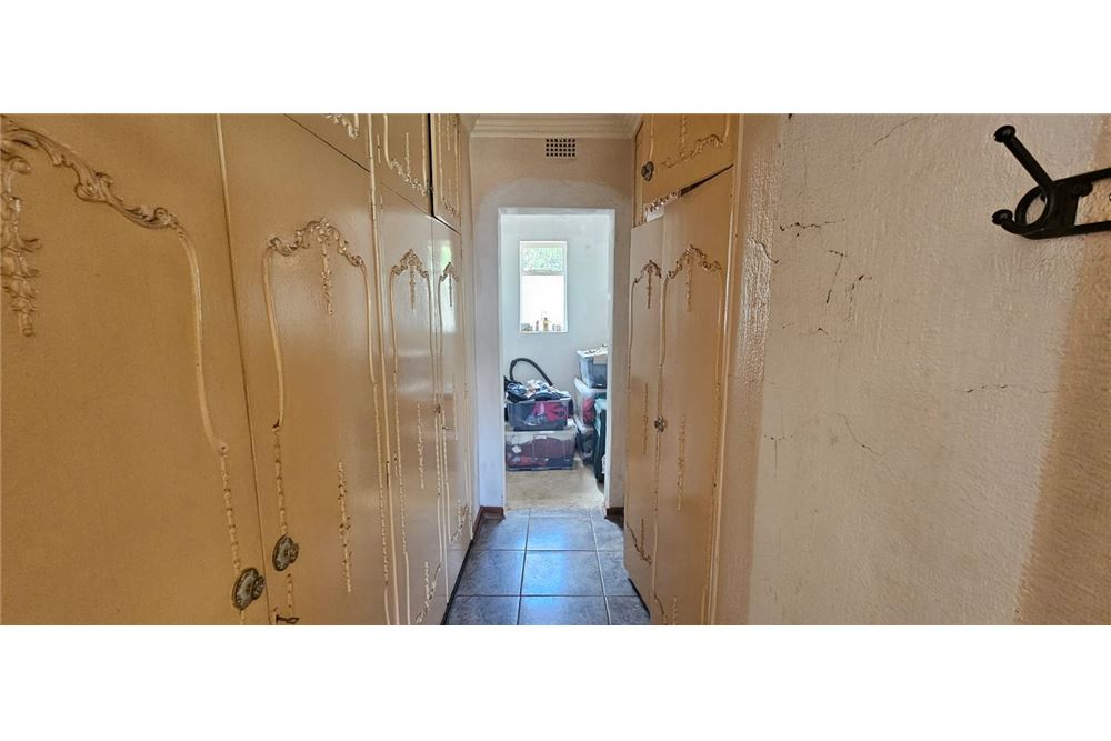 Residential - Hiša večstanovanjska - Brackenhurst, Gauteng - South Africa - 15 - 1031421032-350