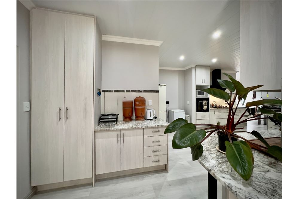 Prédio Habitacional - Casa - Dana Bay, Western Cape - South Africa - 23 - 1031012006-3