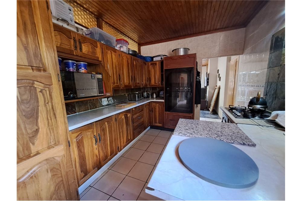 Residential - Hiša večstanovanjska - Brackenhurst, Gauteng - South Africa - 3 - 1031421032-350