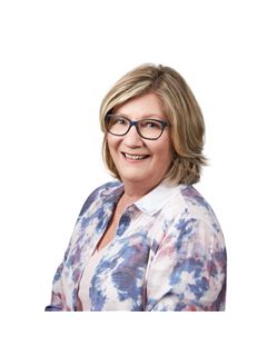 Flora Stanton - RE/MAX Hallmark Chay Realty