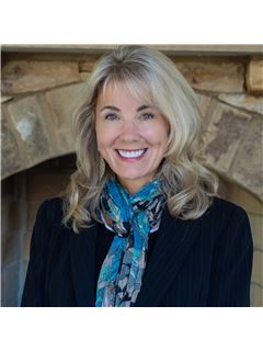 Jennifer Dilbeck-Guffin - RE/MAX Town & Country