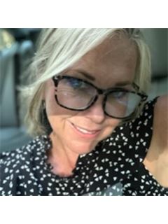 Michelle Farrar - RE/MAX Town & Country