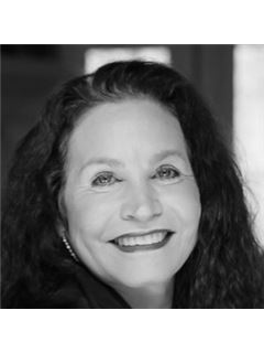 Deborah M. Knowles - RE/MAX Town & Country