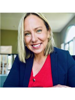 Nicole Marie Drosos - RE/MAX Realty Associates