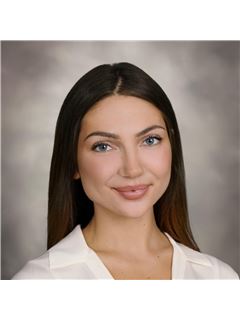 Hannah Mavric - RE/MAX 1st Advantage