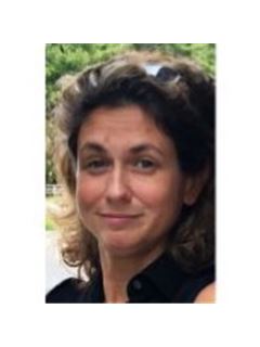 Julie Gilbertson - RE/MAX 1st Advantage