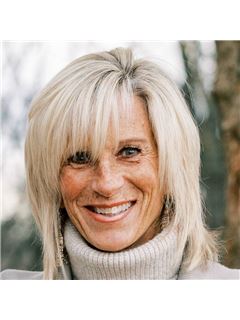 Kathleen Watts - RE/MAX 1st Advantage