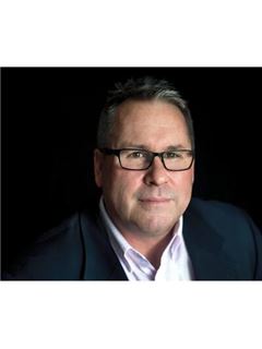 Joe Schuetz - RE/MAX 1st Advantage