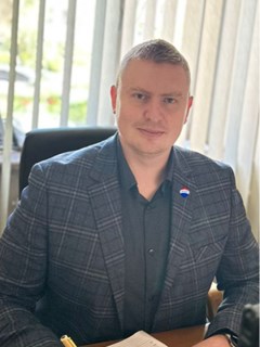 Associate - Роман Черкас (Брокер) - RE/MAX Gold