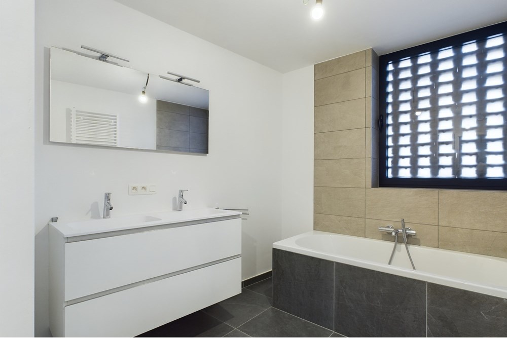 Semi-detached Maisonette - For Sale - Avelgem, Belgium - CAM02495G0-PR0049-STILL015.jpg - 210021026-497