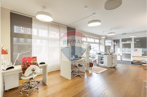 A vendre-Commercial/vente au détail-Luxembourg, 179, route d'Esch  - 1471, Hollerich-280221016-153