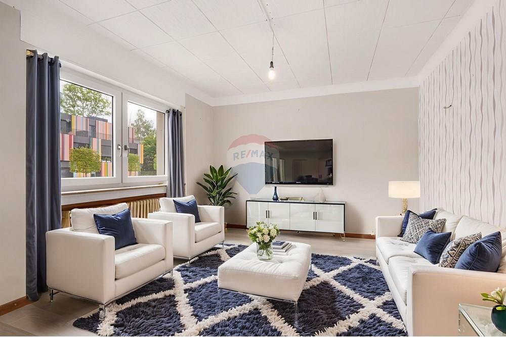 Maison - A vendre - Moutfort - 53-web-or-mls-P1474670 - Living Room - Modern - 11.jpg - 280221040-13