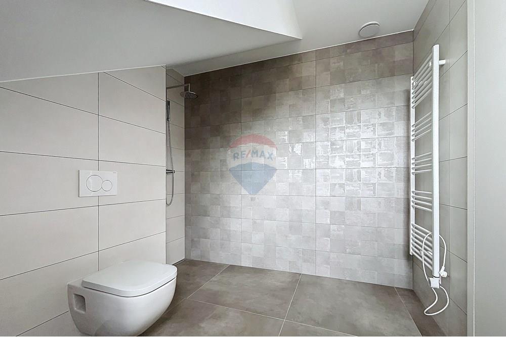 Maison mitoyenne - A vendre - Oetrange - SDB2.jpg - 280371001-5